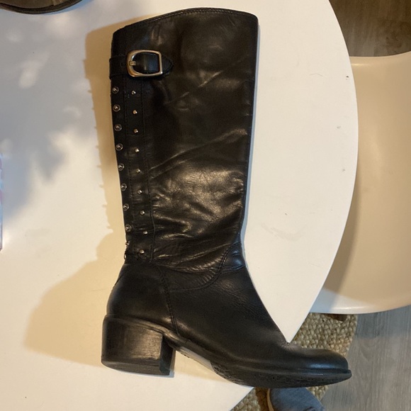 Arturo Chiang Black leather boots - Picture 2 of 8